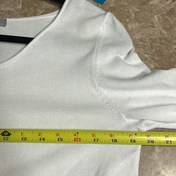Habitat sweater,women,PTP 19.5” white cotton  pull over,v neck,trim,EC - Picture 9 of 13